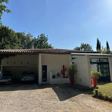 Mimosas Villa *